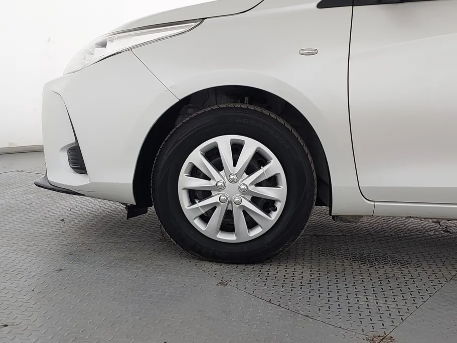 تويوتا يارس Y 2021 