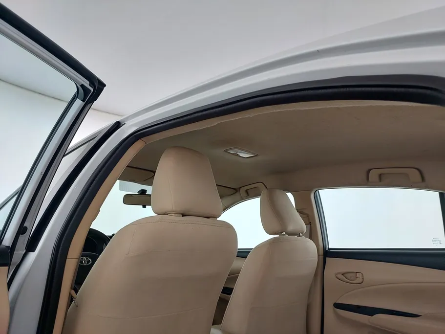 تويوتا يارس Y 2021 