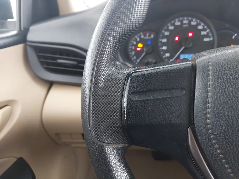 تويوتا يارس Y 2021 