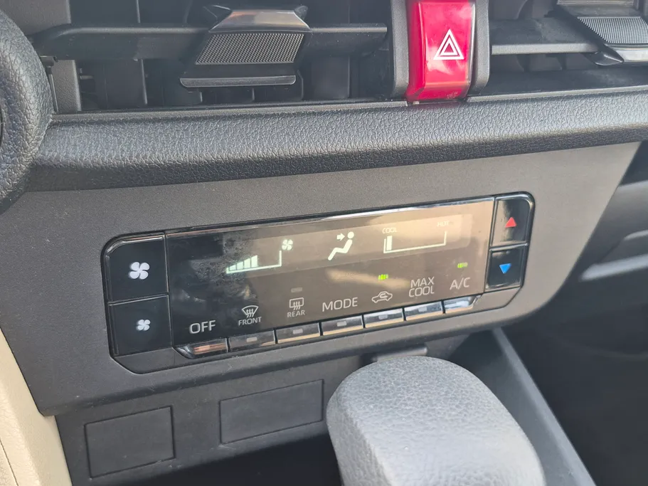 تويوتا يارس Y 2023 