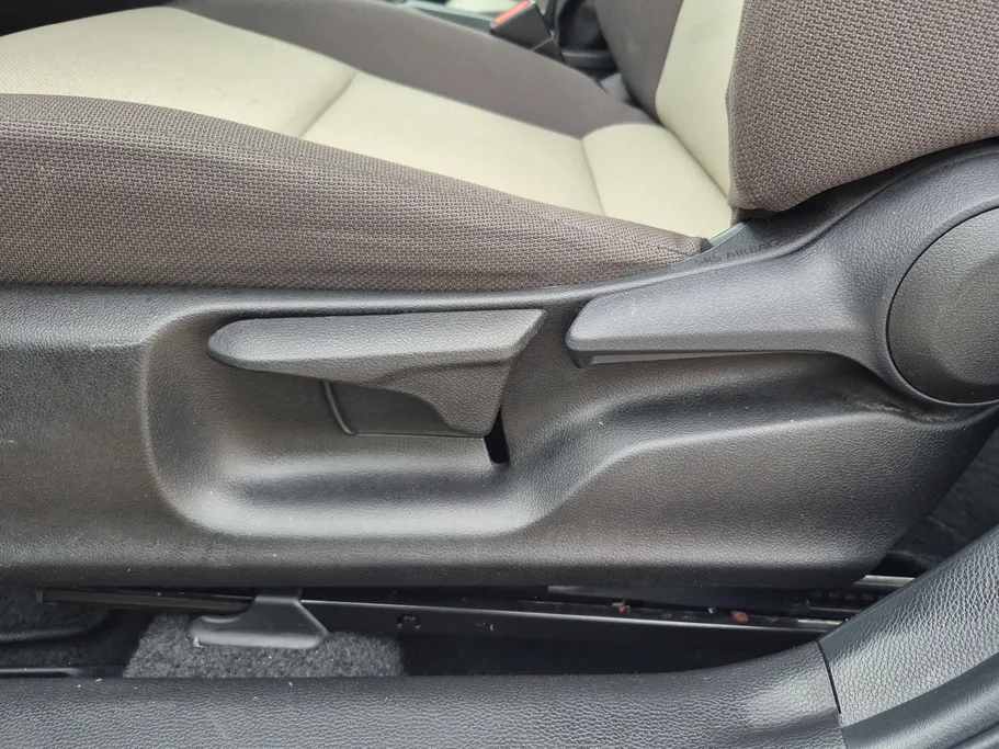 تويوتا كورولا XLI 2023 