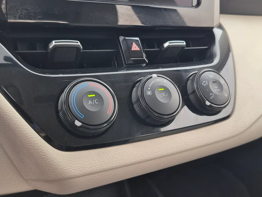 تويوتا كورولا XLI 2023 