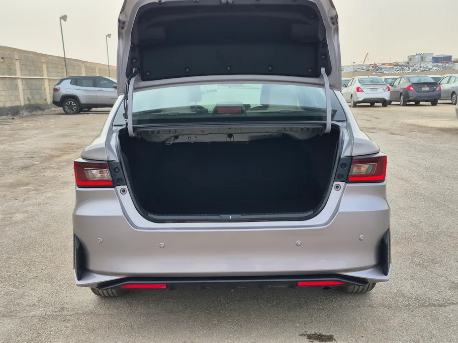 2023 Toyota Yaris  Y 