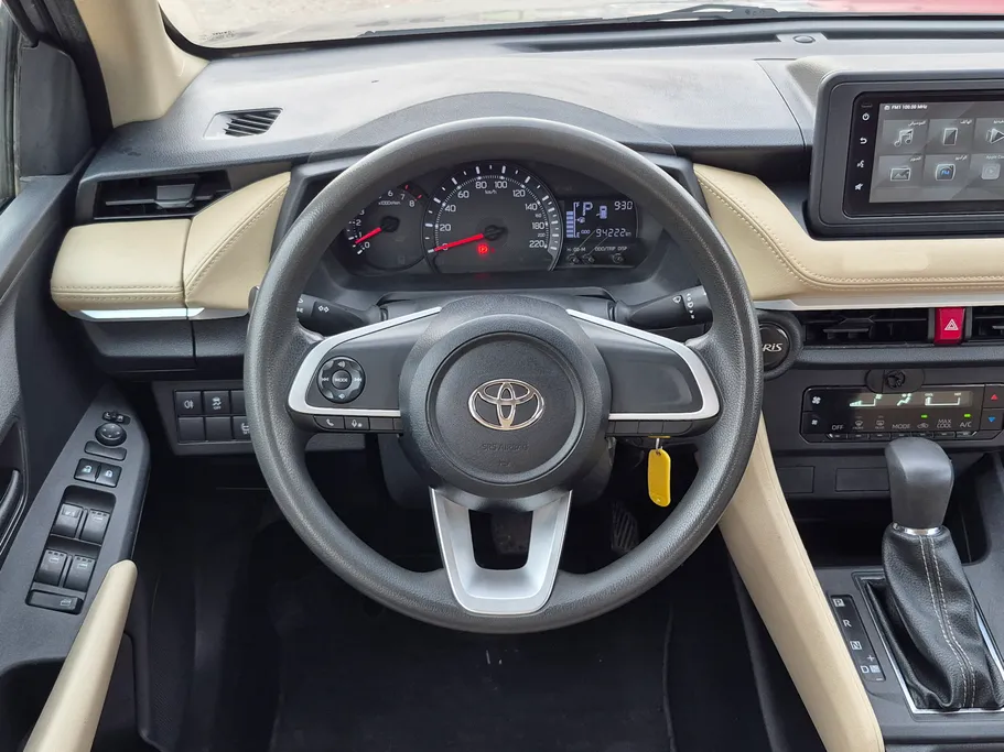 2023 Toyota Yaris  Y 