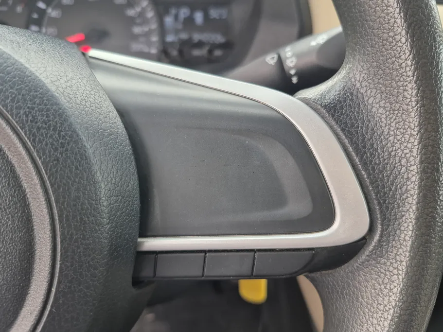 2023 Toyota Yaris  Y 