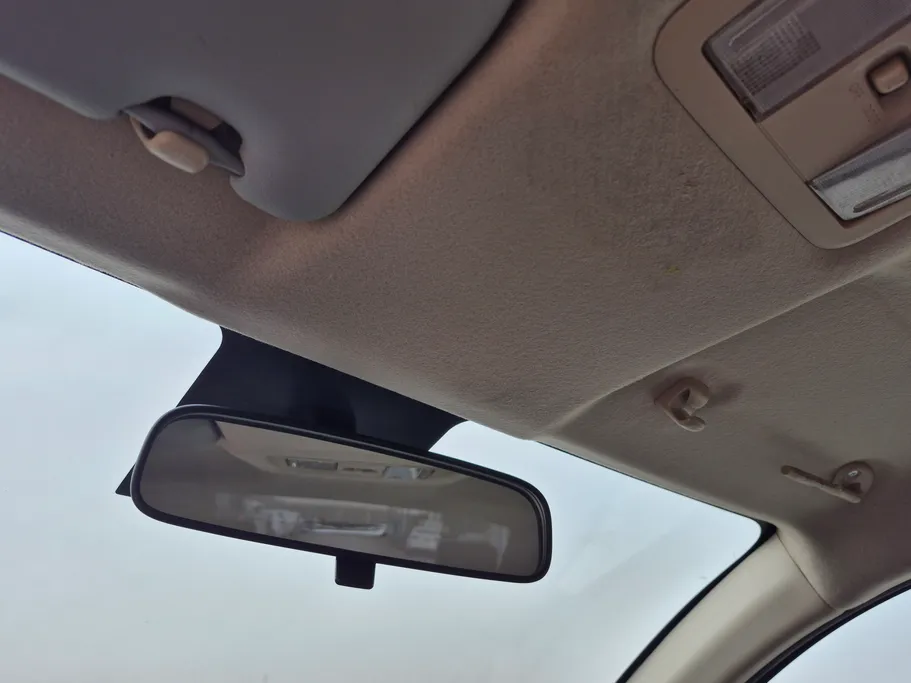 2023 Toyota Yaris  Y 