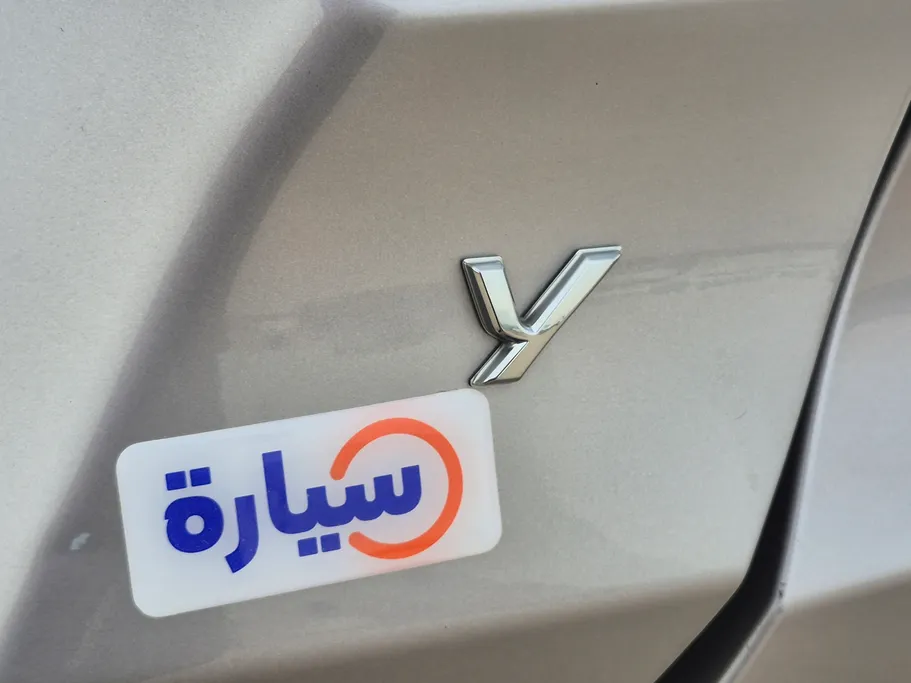 2023 Toyota Yaris  Y 