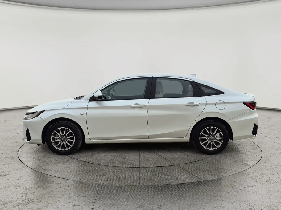 تويوتا يارس Y 2023 