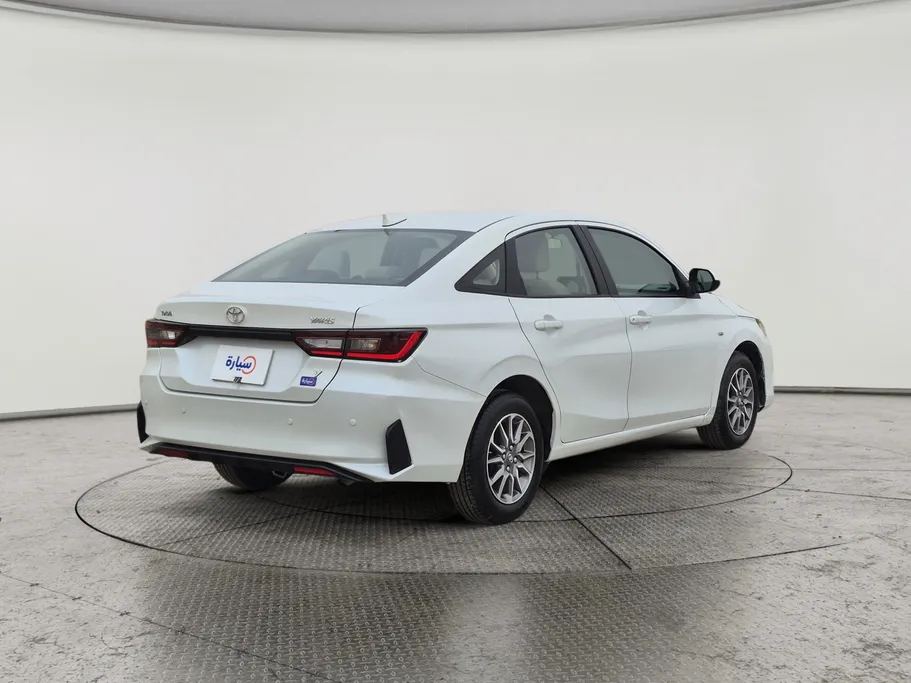 تويوتا يارس Y 2023 