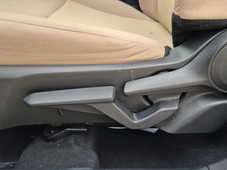 تويوتا يارس Y 2023 