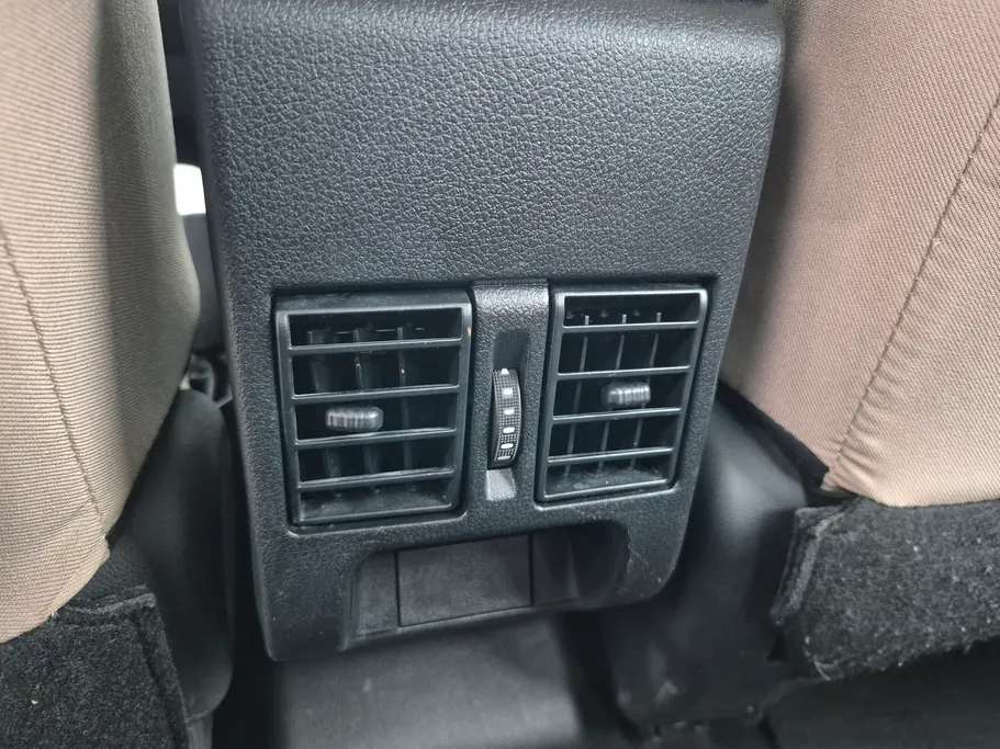 تويوتا يارس Y 2023 