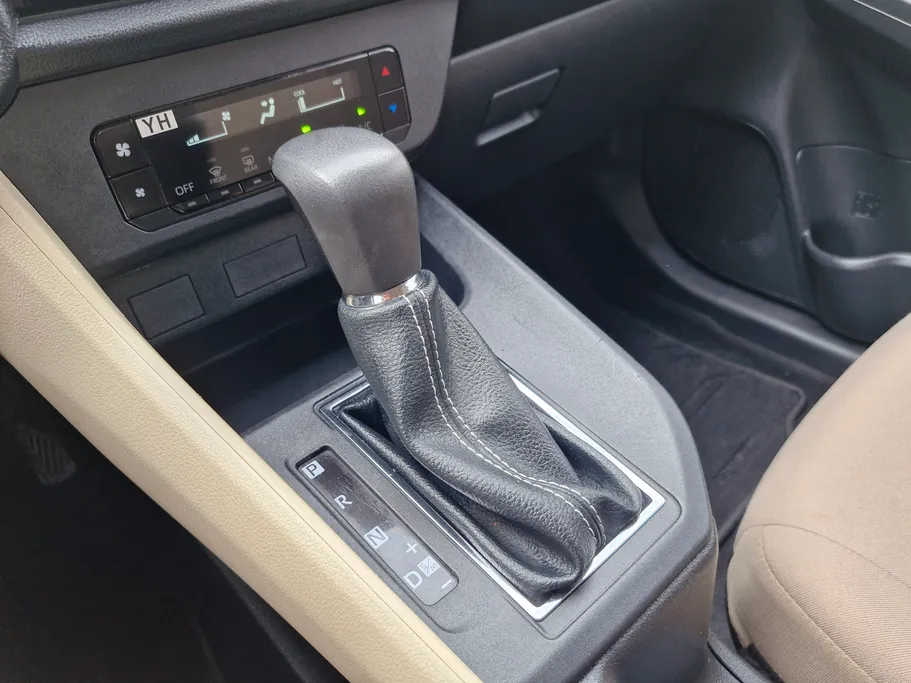 تويوتا يارس Y 2024 