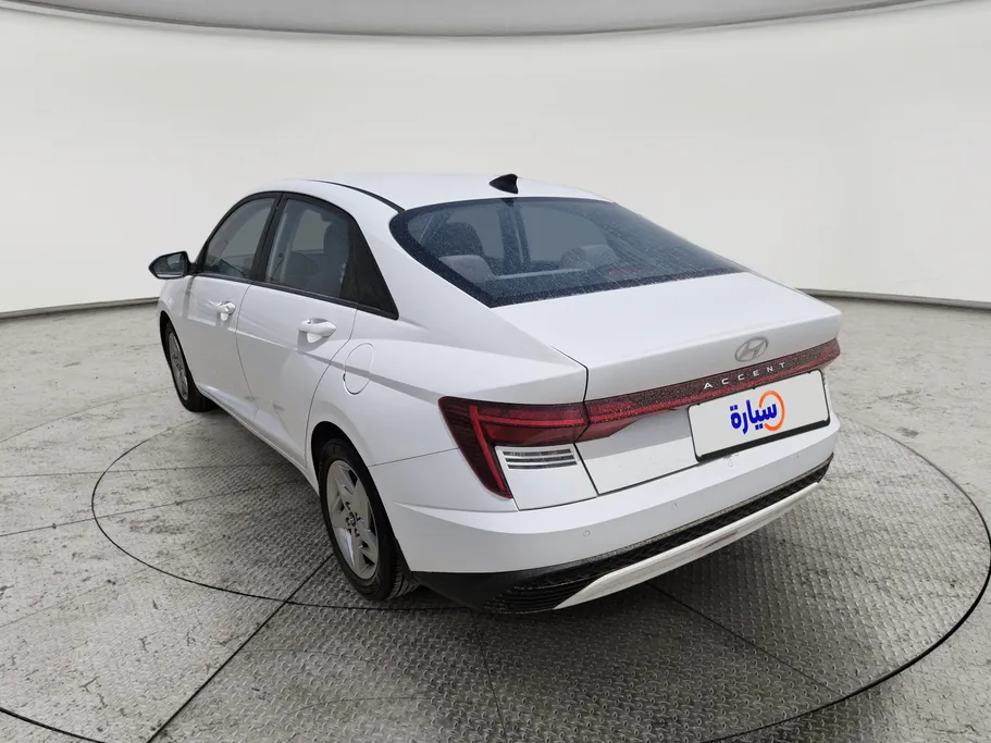 هيونداي اكسنت سمارت 2024 