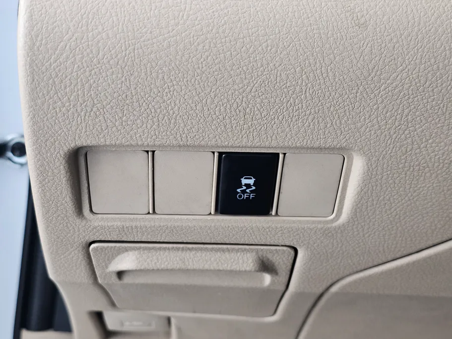 تويوتا يارس Y 2022 