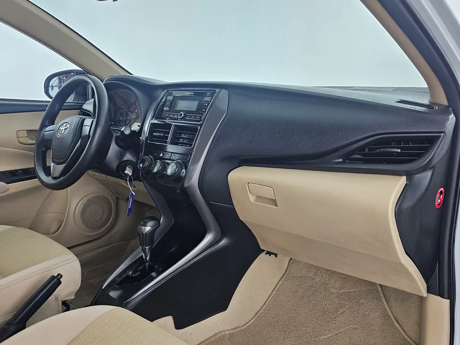 تويوتا يارس Y 2022 