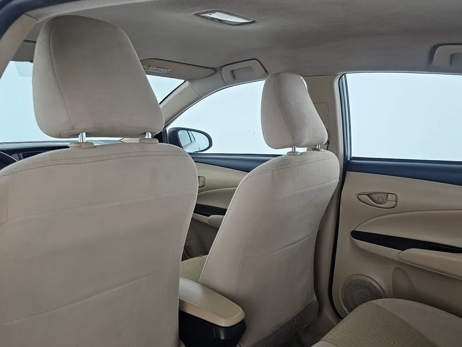 تويوتا يارس Y 2022 