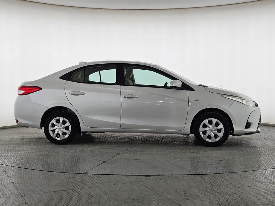 تويوتا يارس Y 2022 