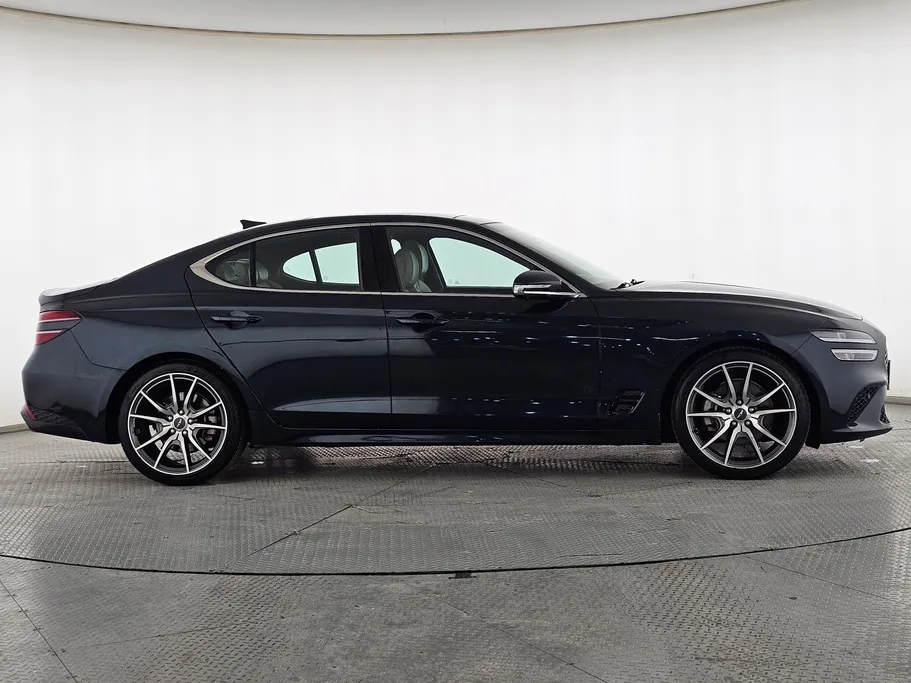 2023 Genesis G70  