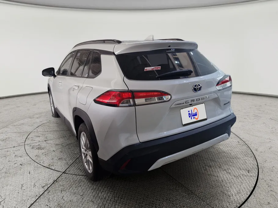 2024 Toyota Corolla Cross XLE HEV 