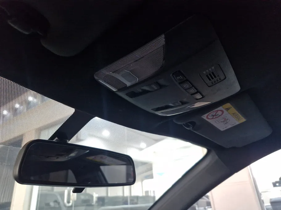 2024 Toyota Corolla Cross XLE HEV 