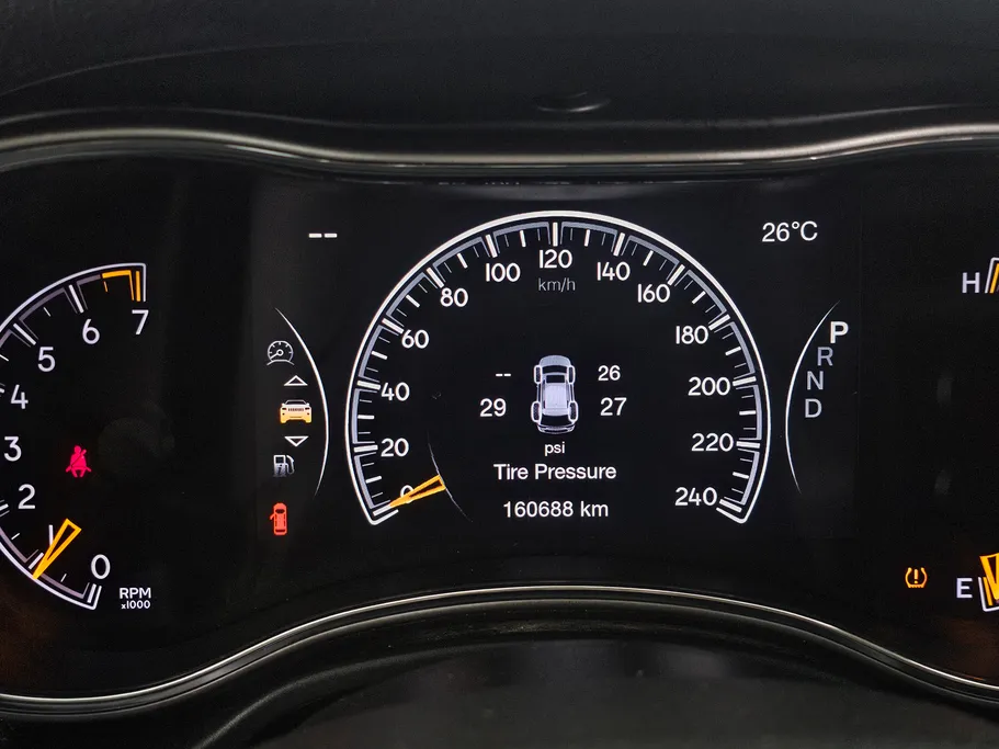 جيب جراند شيروكي لاريدو 2020 