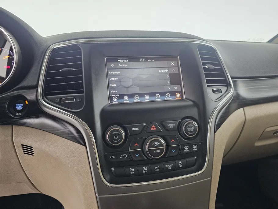 جيب جراند شيروكي لاريدو 2020 