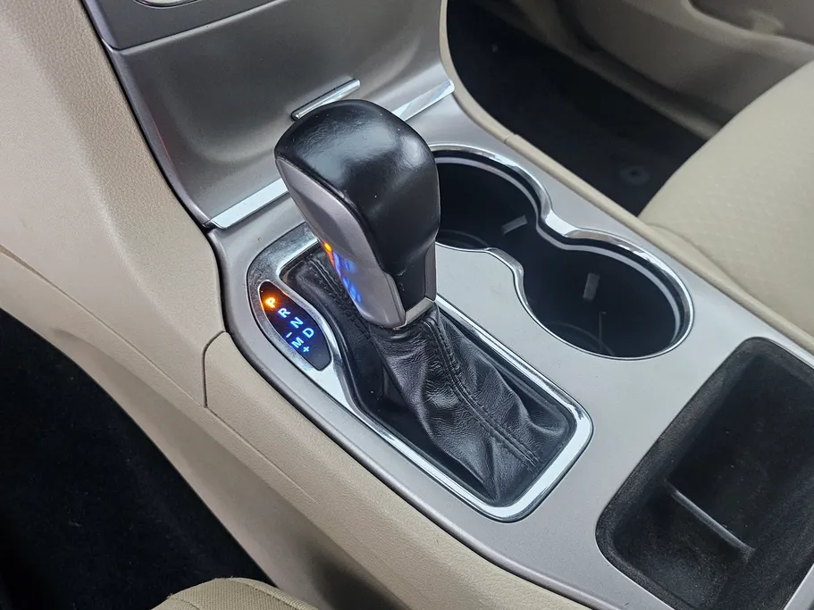 جيب جراند شيروكي لاريدو 2020 