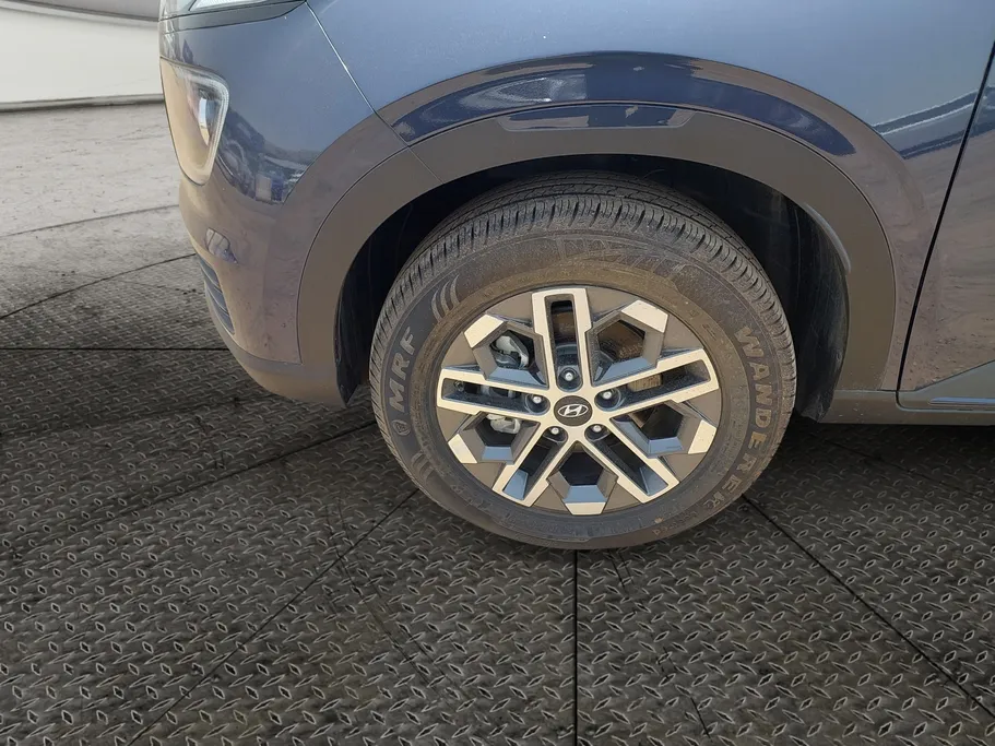 2024 Hyundai Venue Premium 