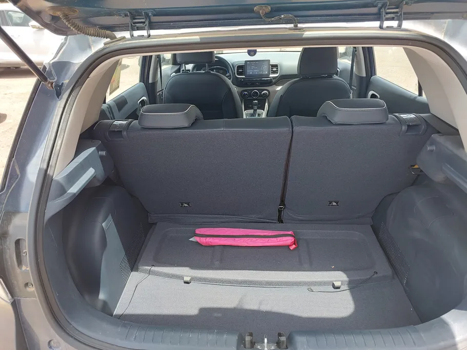 2024 Hyundai Venue Premium 