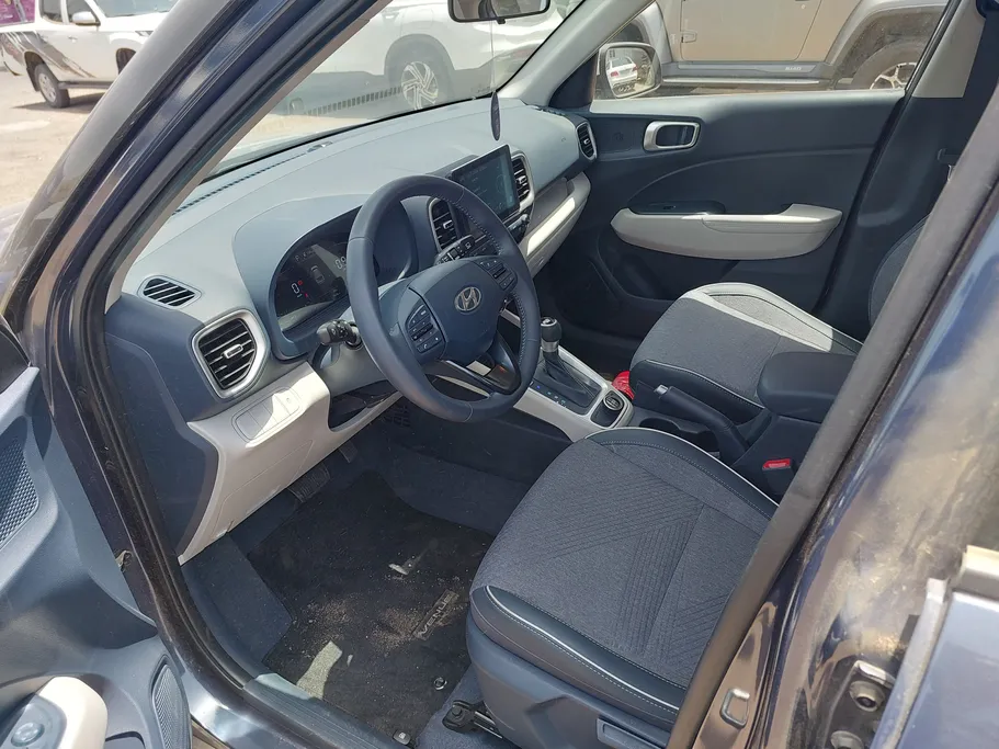 2024 Hyundai Venue Premium 