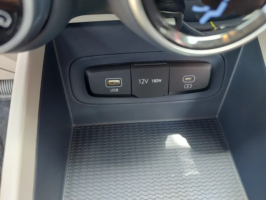 2024 Hyundai Venue Premium 