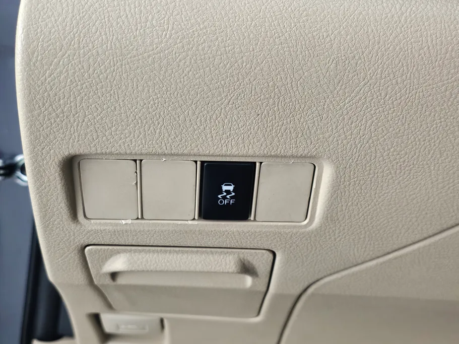 تويوتا يارس Y 2022 