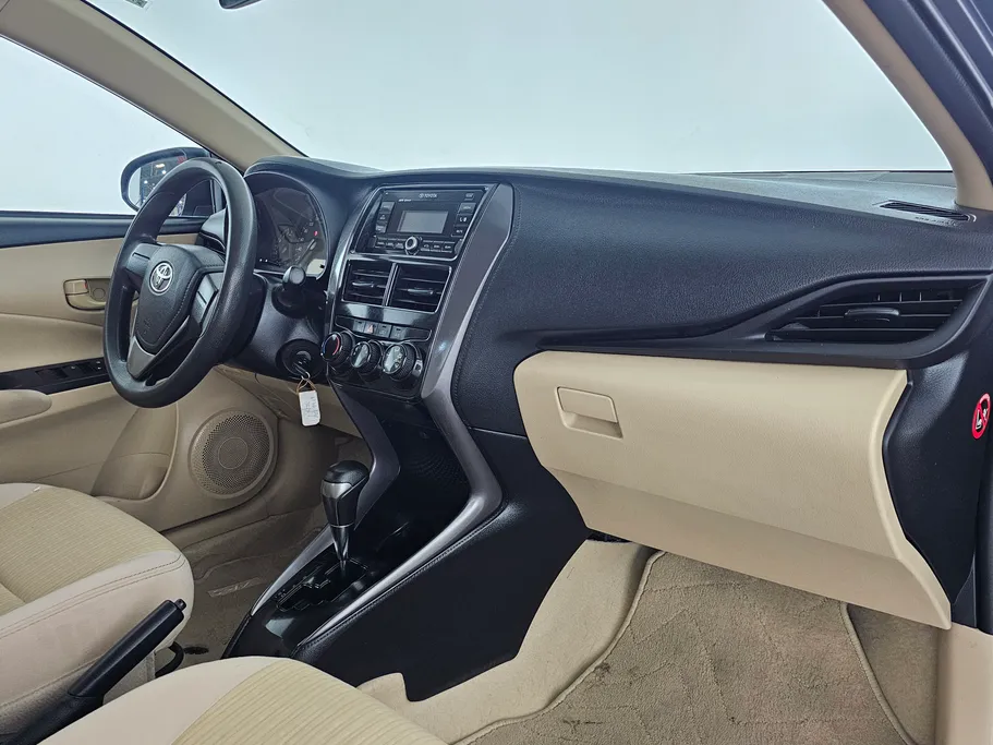 تويوتا يارس Y 2022 