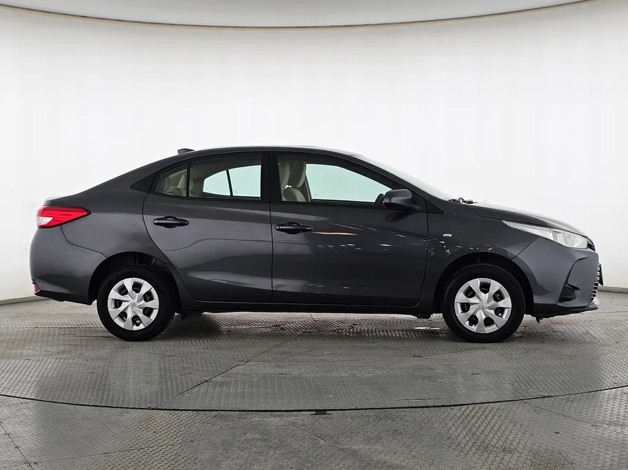 تويوتا يارس Y 2022 