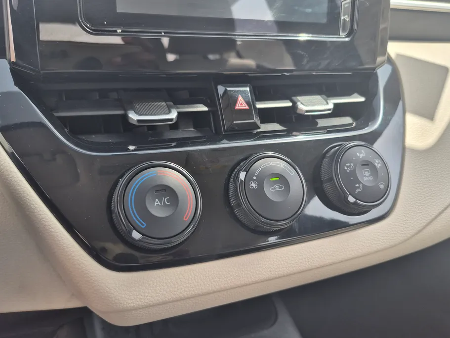 تويوتا كورولا XLI 2024 