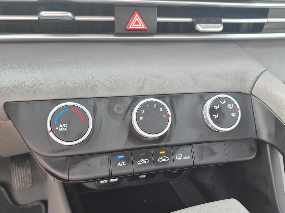 2024 Hyundai Elantra Fleet 