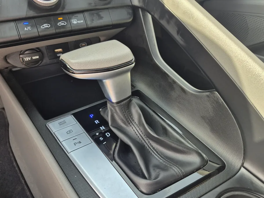 2024 Hyundai Elantra Fleet 