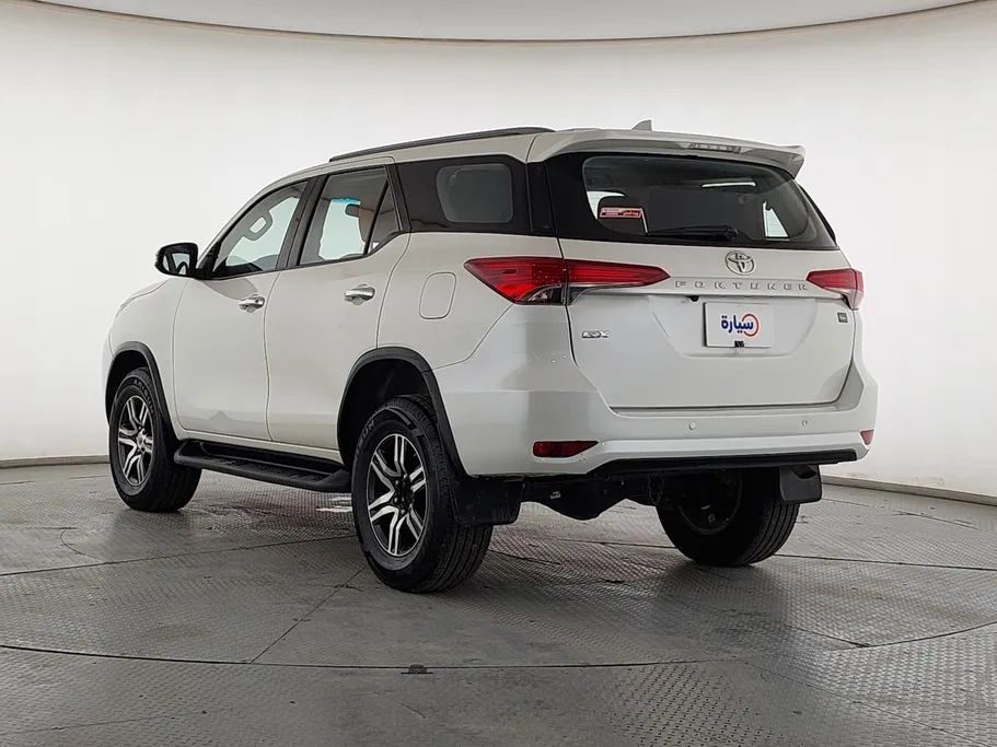 تويوتا فورتشنر GX 2022 