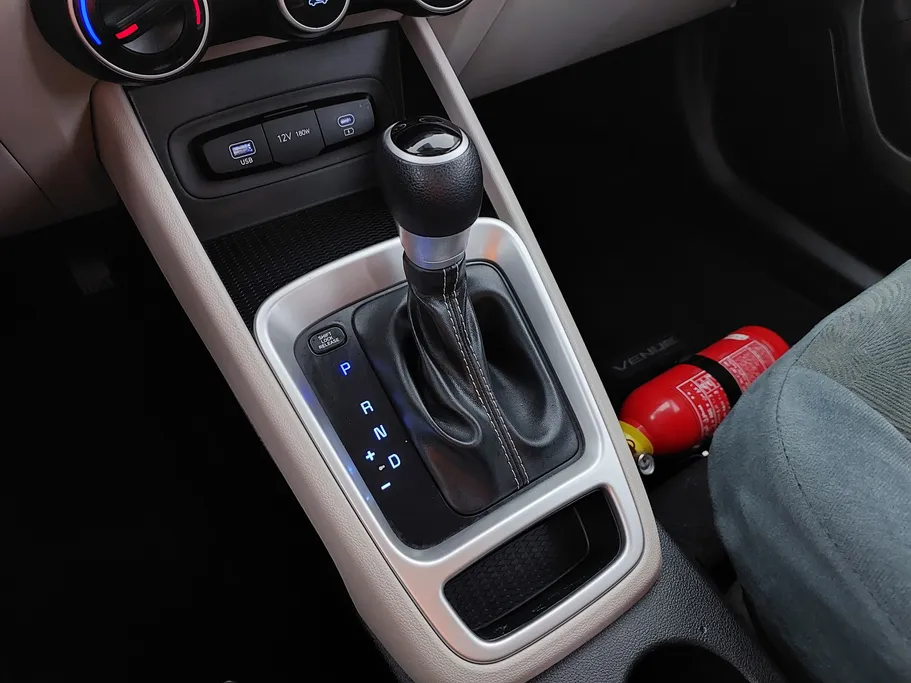 2024 Hyundai Venue Smart 
