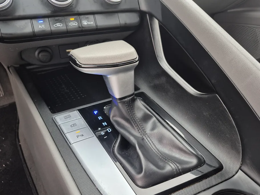 2023 هيونداي Elantra سمارت 