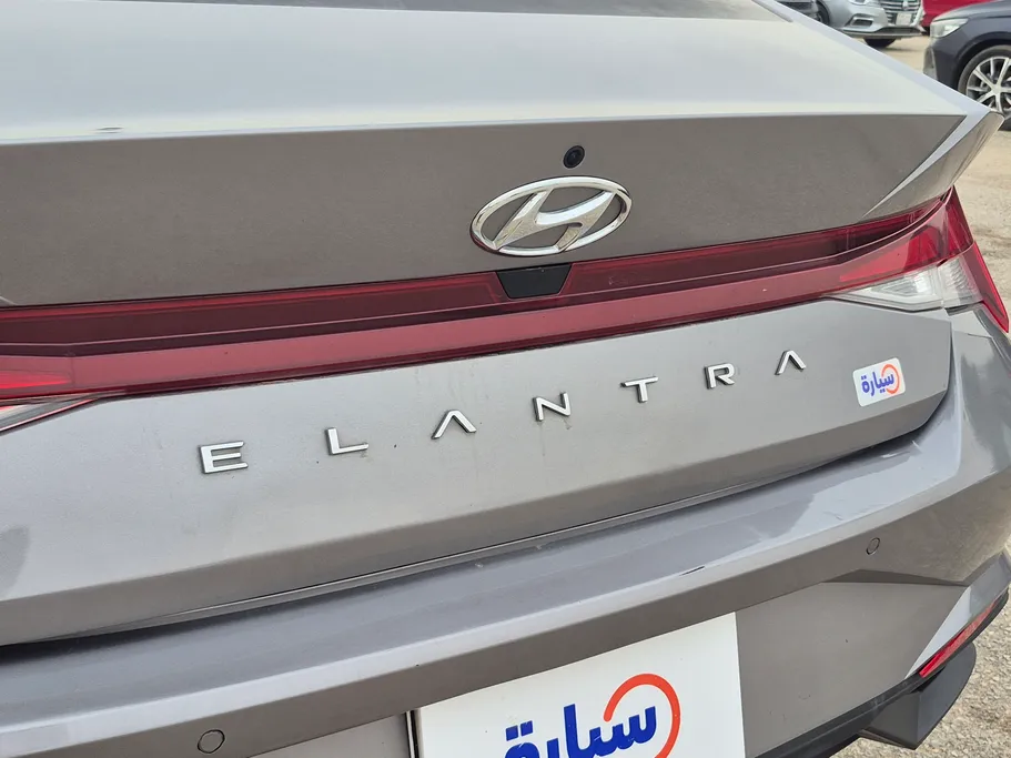 2023 هيونداي Elantra سمارت 