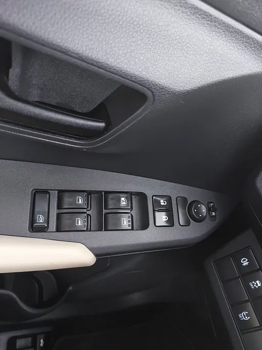 تويوتا يارس Y 2023 