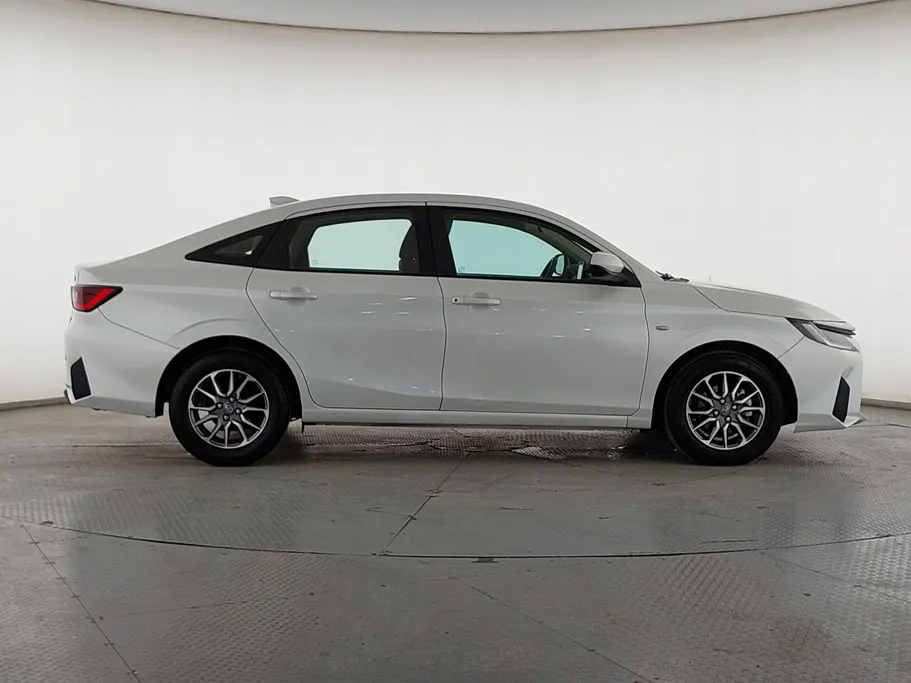 تويوتا يارس Y 2023 