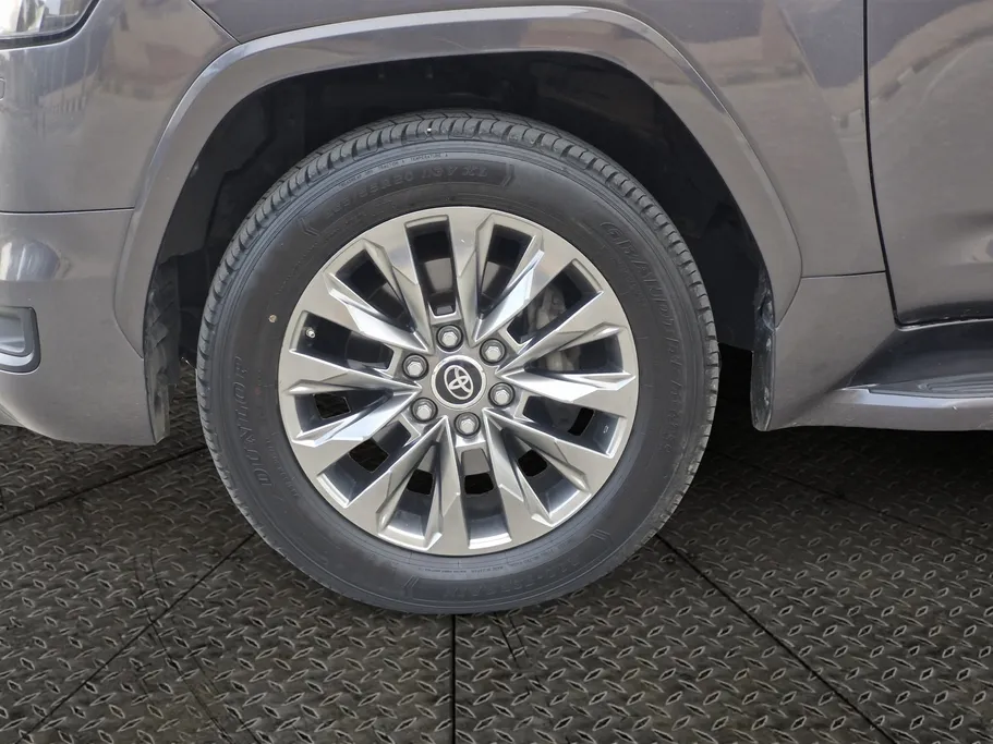 2022 Toyota Land Cruiser GXR2 