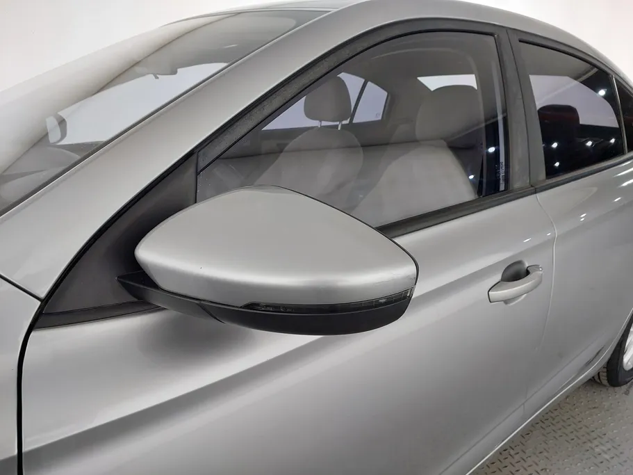 2022 MG 5 STD 