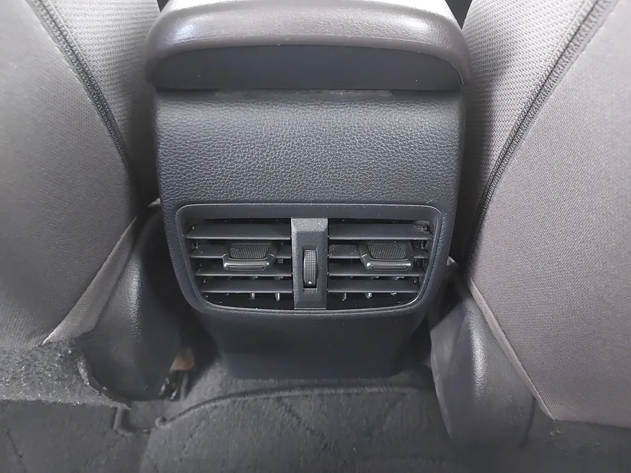 تويوتا كورولا XLI 2023 