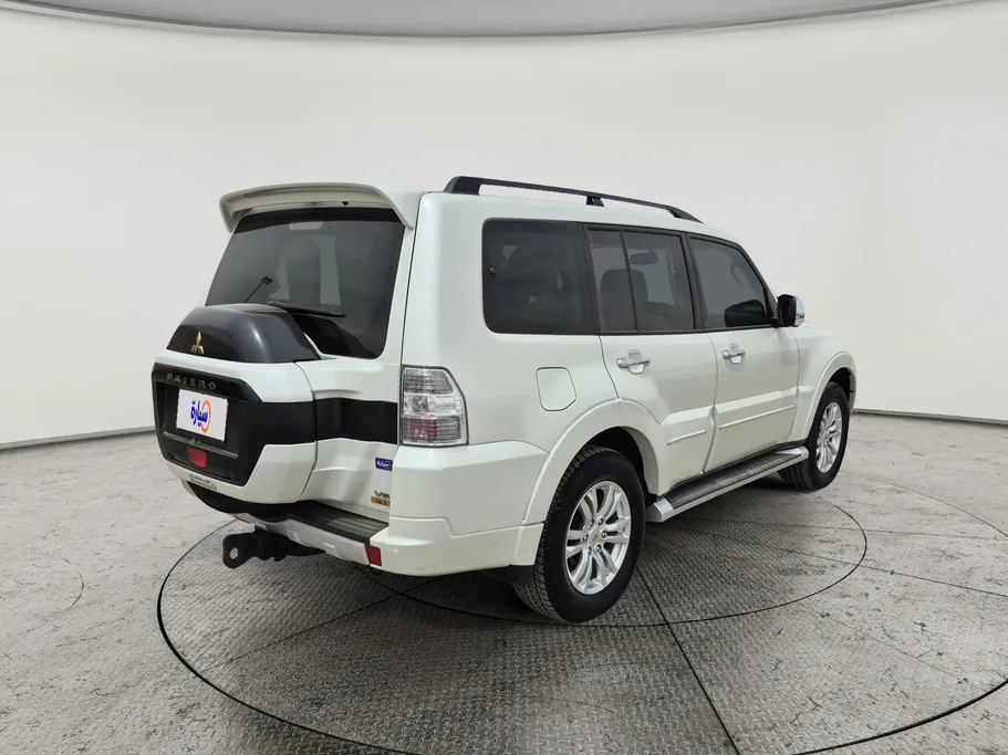 2022 Mitsubishi Pajero GLS 4Doors 