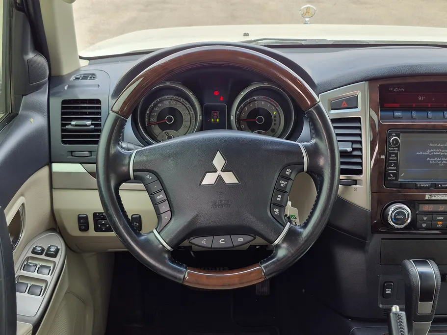 2022 Mitsubishi Pajero GLS 4Doors 