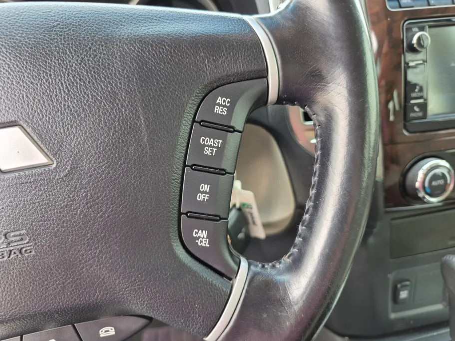 2022 Mitsubishi Pajero GLS 4Doors 