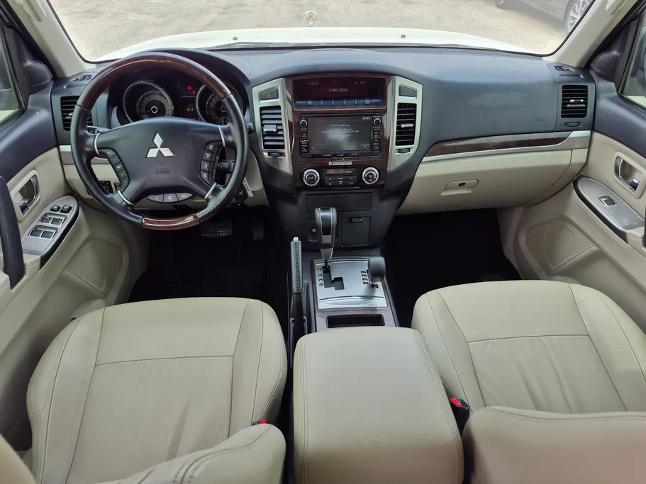 2022 Mitsubishi Pajero GLS 4Doors 